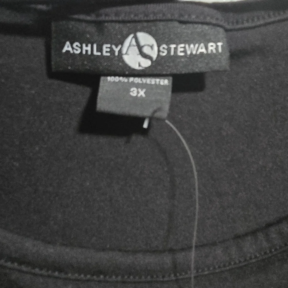 Ashley Stewart Black Tee with Gold Faith Design Size 3x $50 - Picture 4 of 6